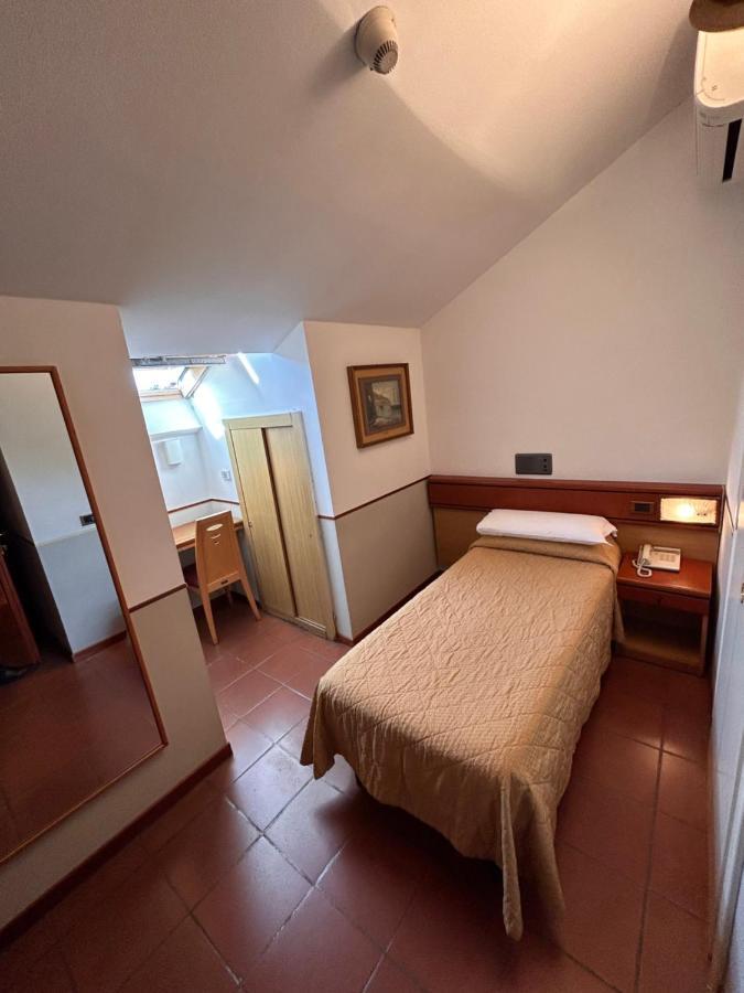 Hotel Aspromonte Milán Exterior foto